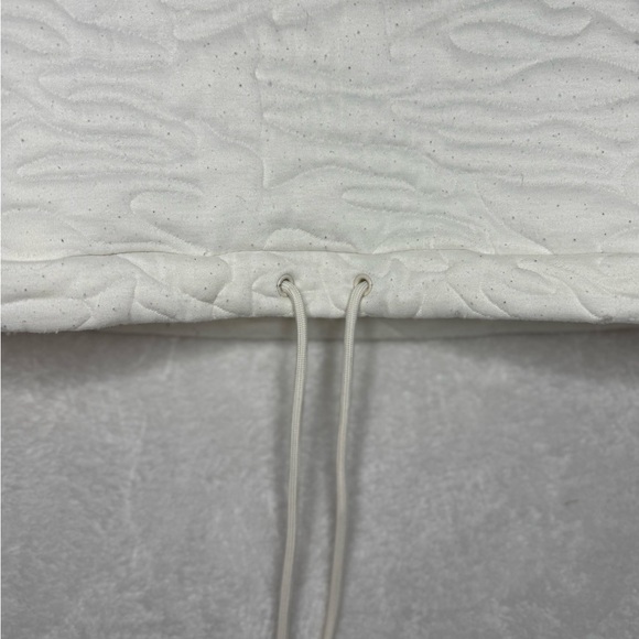 GAP Women's Quilted Cream Cowl Neck Sweater - Picture 3 of 7